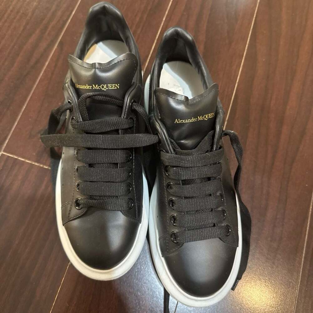 Alexander McQueen Sneaker Black Leather (US 7.5 Women’s)